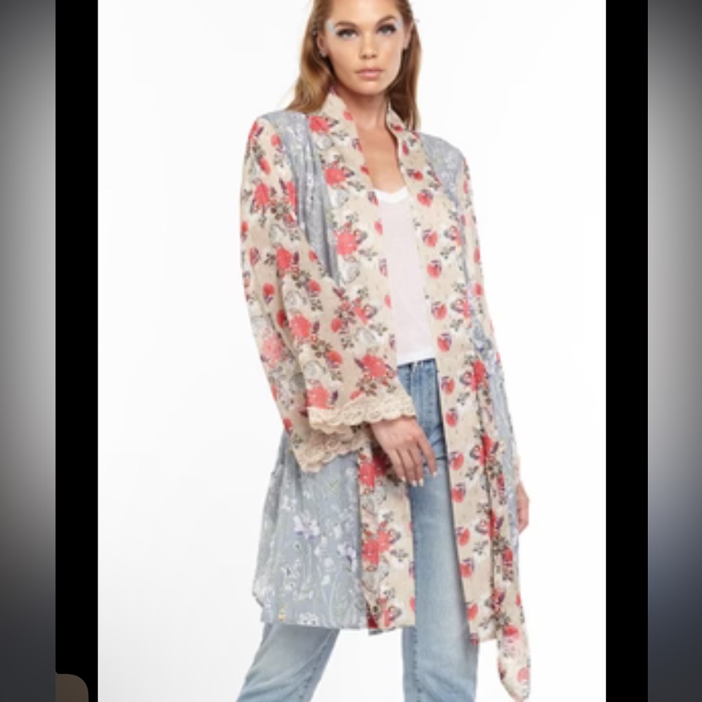 Aratta Floral Robe - Picture 2 of 7